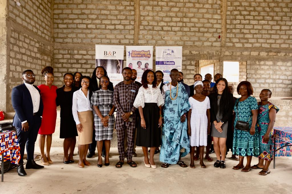 The team from B&P Associates, students from University of Pennsylvania Carey Law School, USA, Women in Law and Development in Africa (WiLDAF) Ghana with community members